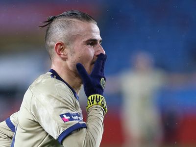 Dimitrios Pelkas'ın, Kadın Gazetecinin Yanında İdrarını Yaptığı Görüntüler Gündem Oldu!