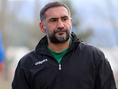 Galatasaray'ın eski futbolcusu olan ve şimdilerde teknik direktörlük yapan Ümit Karan, Anagold 24 Erzincanspor'la anlaşmaya vardı!