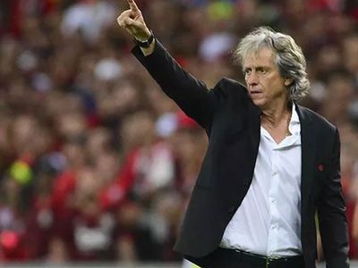 Fenerbahçe'nin takımın başına getirmek istediği Teknik Direktör Jorge Jesus'un avukatından dikkat çeken açıklamalar geldi!