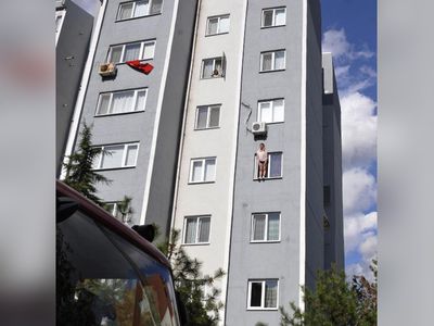 İntihar Etmek İsteyen Genç Kıza Annesi Engel Olmadı