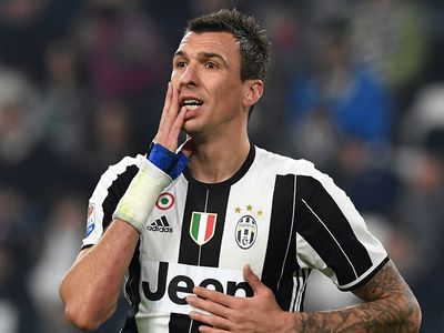 Fenerbahçe Mario Mandzukic'i Kadrosuna Katmak İstiyor!