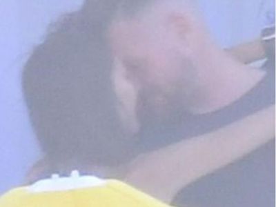 Dilan Çiçek Deniz ve Thor Saevarsson Aşkından İlk Kare Geldi!