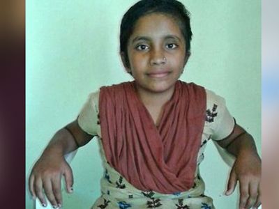 Felçli kızı muayene eden doktor sebebini anlayınca hayret etti