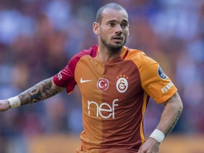 Galatasaray'ın eski yıldızı Wesley Sneijder'in teknik adamlık kariyeri başlıyor!
