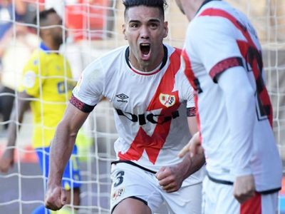 Galatasaray'ın Eski Futbolcusu Radamel Falcao, Rayo Vallecano'da Yine Golünü Attı!