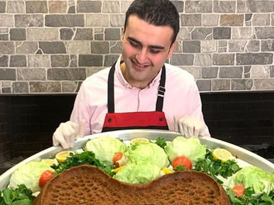 CZN Burak Umre ziyaretine gitti çektirdiği fotoğraflar olay oldu