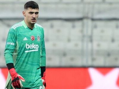 Beşiktaş'ın Süper Lig'de Göztepe ile oynadığı maça damga vuran Emre Bilgin'in siyah beyazlılara transfer olma süreci ilgi çekti!