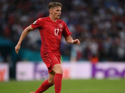 Trabzonspor'da transferde Jens Stryger Larsen sesleri geliyor! Şampiyonlar Ligi kadrosu için hazırlıklara başladılar