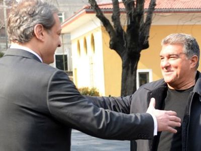 Galatasaray Başkanı Burak Elmas ile Barcelona Başkanı Laporta'nın yaptığı görüşmenin ayrıntıları ortaya çıktı!