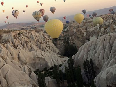 Biz Kimden Kaçıyorduk Anne? Konusu Ne, Oyuncu Kadrosunda Kimler Var?