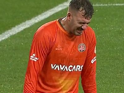 Fatih Karagümrük'ün Kalecisi Emiliano Viviano Açıklamalarıyla Büyük Ses Getirdi!