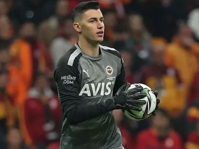 Berke Özer kimdir?