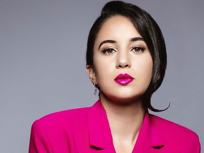 Karsu Dönmez kimdir? Depremde akrabalarını kaybeden ünlü şarkıcı hakkında bilinmeyenler