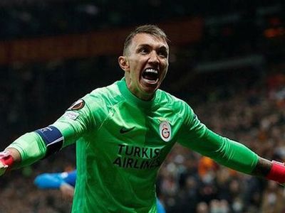 Meksika ekibi Necaxa Galatasaraylı Fernando Muslera'yı transferde gözüne kestirdi!