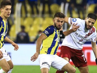 Fenerbahçe'nin Hatayspor Karşılaşmasında Arda Güler İle Serdar Dursun Arasında Dikkat Çeken Diyalog