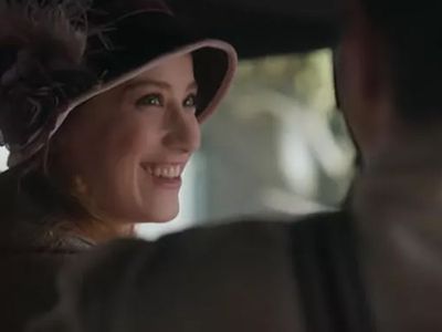 Başrolünde Hazal Kaya’nın rol aldığı Pera Palas dizisi uyarlama mı, hangi kitaptan uyarlandı?