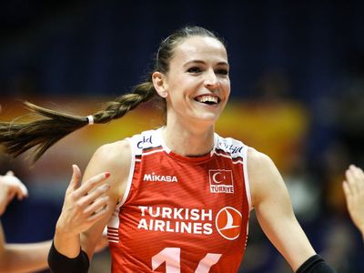 Filenin Sultanları’nın kaptanı güzelliğiyle büyüledi: Eda Erdem göz kamaştırdı!
