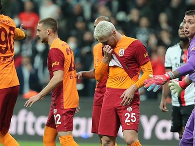 Galatasaray'da Johan Elmander ve Albert Riera Geri Dönüyor!