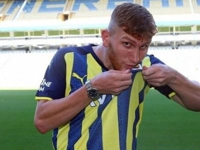 Süper Lig'in yeni ekibi Ümraniyespor, Fenerbahçe'den Burak Kapacak'ın transferi için kolları sıvadı!