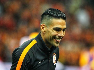 Radamel Falcao’nun Transferinde Eşinden Dikkat Çeken İpucu!