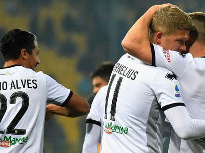 Trabzonspor ve Fenerbahçe Andreas Cornelius'u İstiyor!