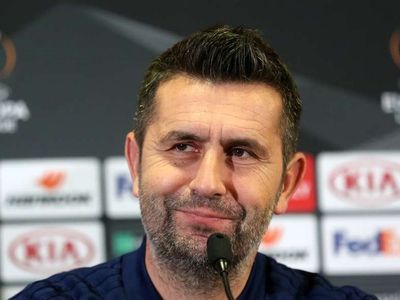 Fenerbahçe'de Teknik Direktör Belirsizliği Çözülüyor!