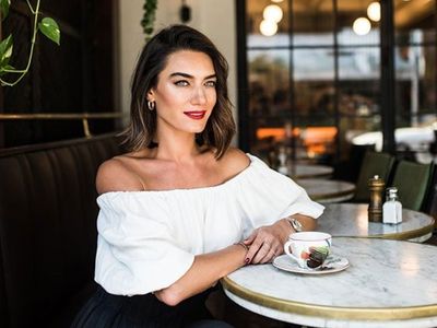 Hande Subaşı Kimdir?
