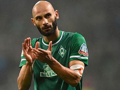 Werder Bremen'den ayrılan Ömer Toprak'ın transferi için Süper Lig ekiplerinden Antalyaspor devreye girdi!