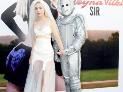Aleyna Tilki Robotla Evlendi!