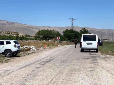 Karısı taciz eden adamı döverek öldürdü cansı bedenini köyün girişine astı! Olayın yaşandığı şehir ise...