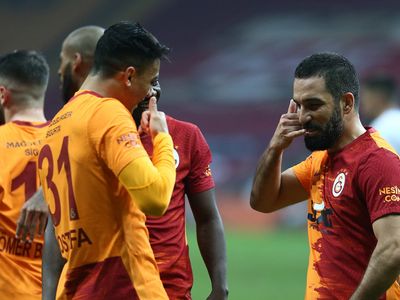 Lyon Galatasaraylı Mostafa Mohamed'i transfer etmek istiyor!
