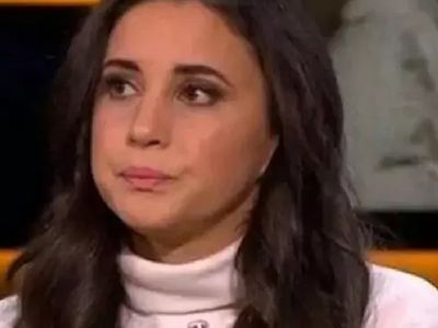 Depremde 17 akrabasını kaybetmişti: Ünlü şarkıcı Karsu Hatay'da yıkıntıların arasında öyle bir şey gördü ki...