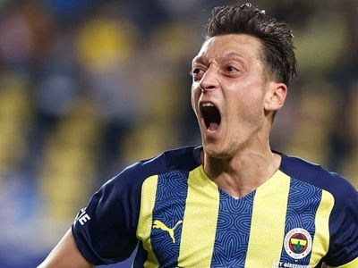 Rus Basını, Fenerbahçeli Mesut Özil'i En Değerli İlk 10 Listesine Soktu!