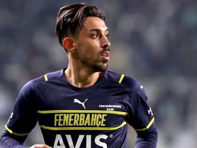 Fenerbahçeli yıldız İrfan Can Kahveci, Pazar günü oynanacak olan derbide Galatasaray'ı mağlup edeceklerini söyledi