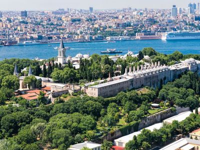 Topkapı Sarayı’nı Kim Yaptırdı?