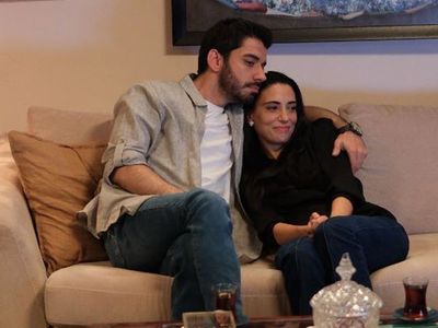 Kızılcık Şerbeti'nde Umut Nursema'yı kiminle aldattı? O sahne için verilen figüran ilanı ifşa oldu! İşte olay olan detaylar...
