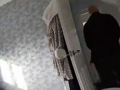 Girdiği evlere kamera yerleştiren tesisatçı iş üstünde yakalandı! Sapık tesisatçının o görüntüleri mide bulandırdı