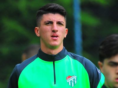 Taha Altıkardeş Kimdir?