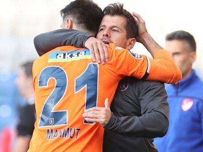 Başakşehir'in Teknik Direktörü Emre Belözoğlu Tarihe Geçti!