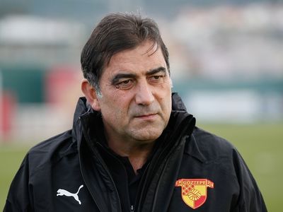 Göztepe, Tayfun Korkut İle Anlaşmaktan Vazgeçti!