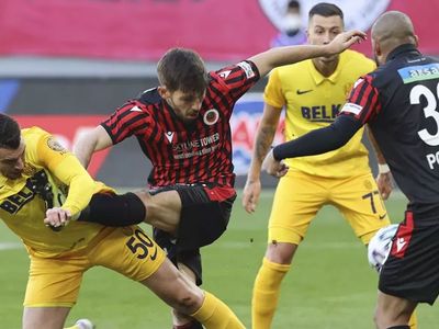 Beşiktaş ve Fenerbahçe Arda Kızıldağ'ı Kadrosuna Katmak İstiyor!