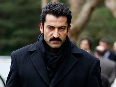 Kenan İmirzalıoğlu kimdir?