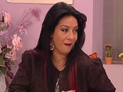 Binnur Kaya kimdir?
