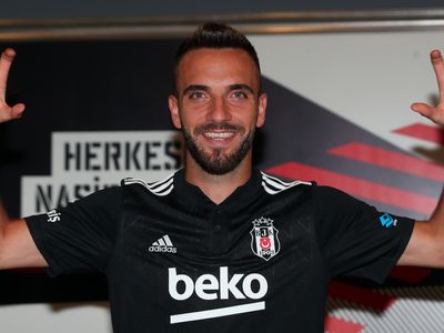 Beşiktaş'ta Kenan Karaman Ameliyat Oldu!