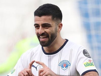Galatasaray'da başkan adayı Dursun Özbek, Kasımpaşa formasını terleten Umut Bozok'un transferi için düğmeye bastı!