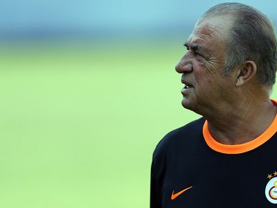 Fatih Terim PSV Eindhoven Maçı Öncesinde Basın Mensubu İle Tartıştı!