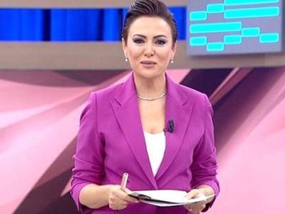 Türk televizyon tarihinde görülmemiş olay! Canlı yayında kimseye aldırmadan tuvaletini yapan kadın izleyicileri şaşkına çevirdi