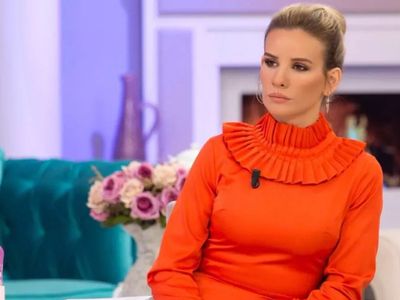Esra Erol kimdir?