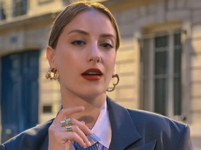 Hazal Kaya'nın acı kaybı! Ünlü oyuncu duyurdu: Ağlıyorum...