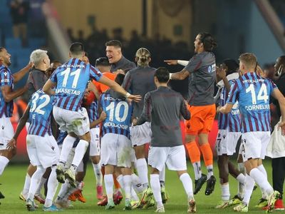 Lyon, Uğurcan Çakır'ı Transferde Gözüne Kestirdi!